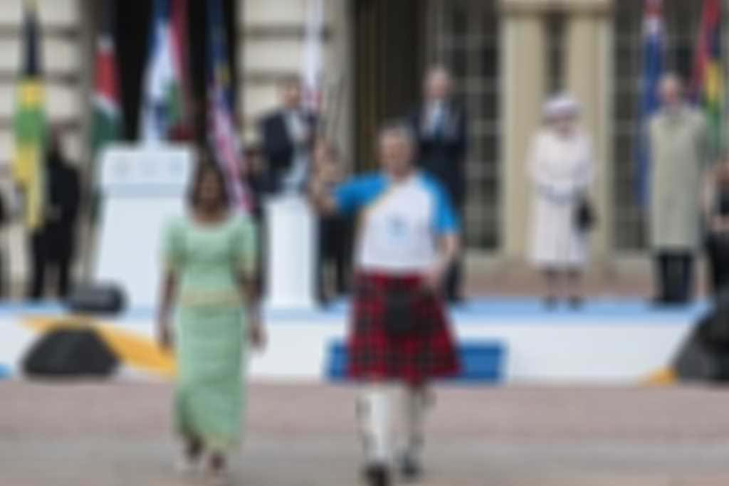 Qbr_london-lw017_Allan_Wells300.jpg blurred out