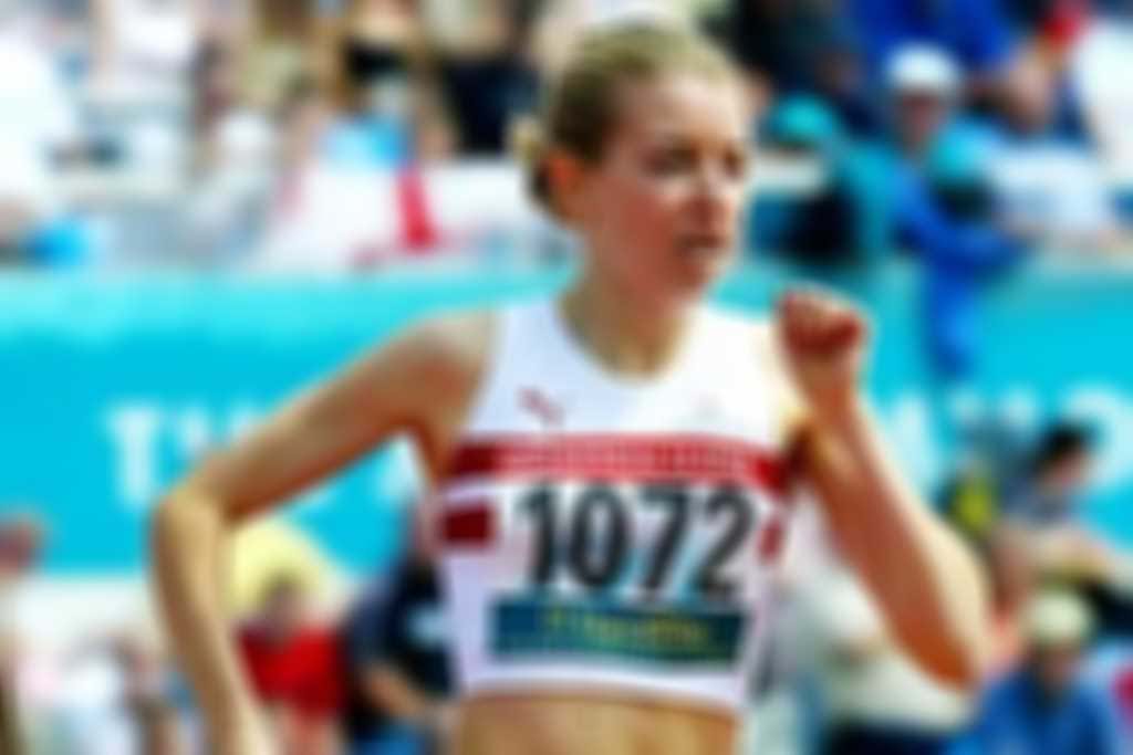 LYNE__REBECCA-CG_2002-300.jpg blurred out