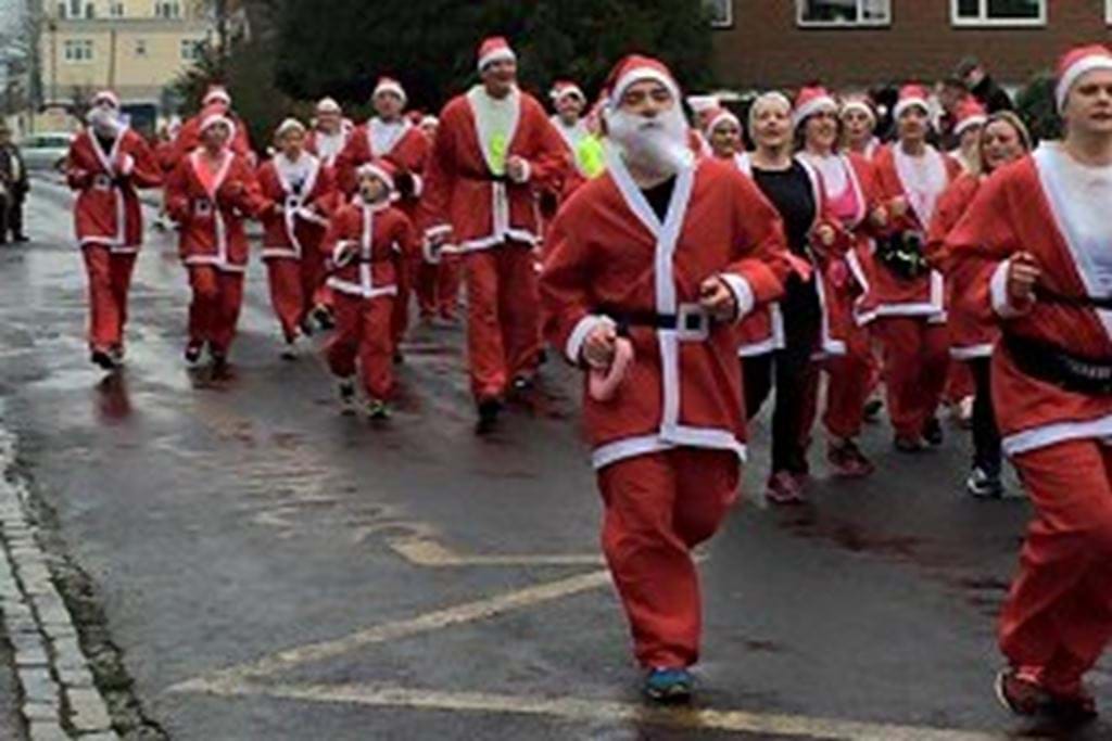 CoxheathSantaRun_2-300.jpg