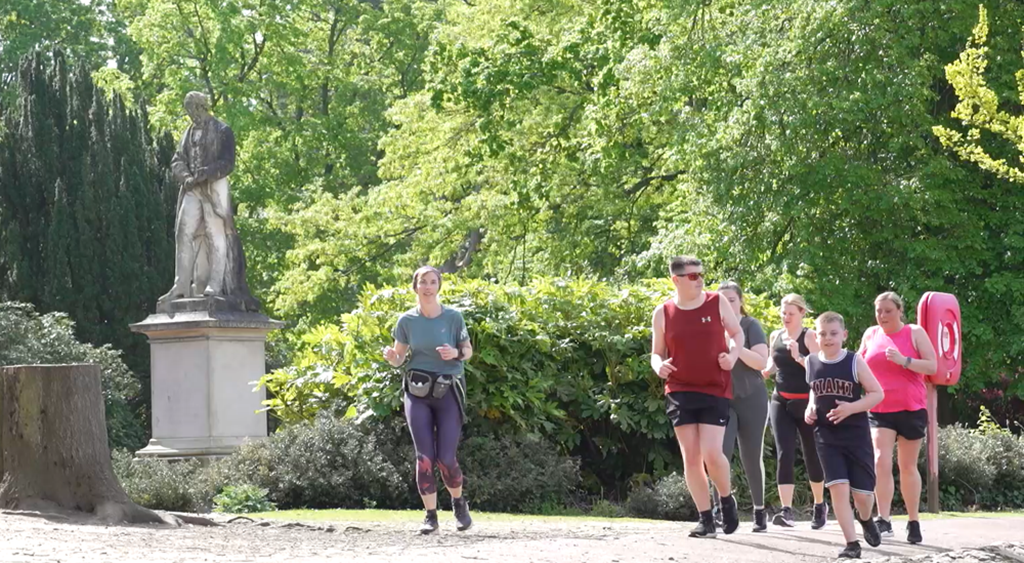 Hayley Photo 2 1000X550